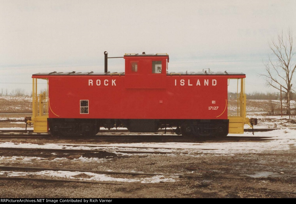 RI Caboose #17127